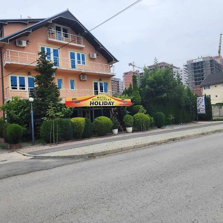 Holiday Ferizaj Eksteriør billede