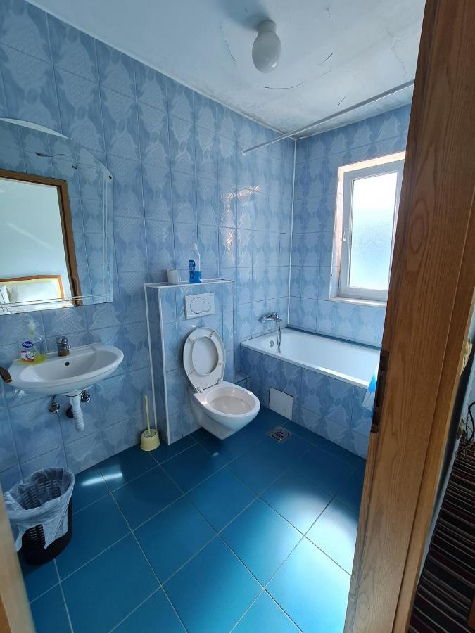 Holiday Ferizaj Eksteriør billede