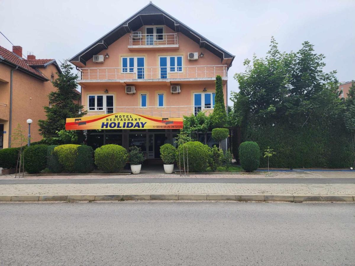Holiday Ferizaj Eksteriør billede